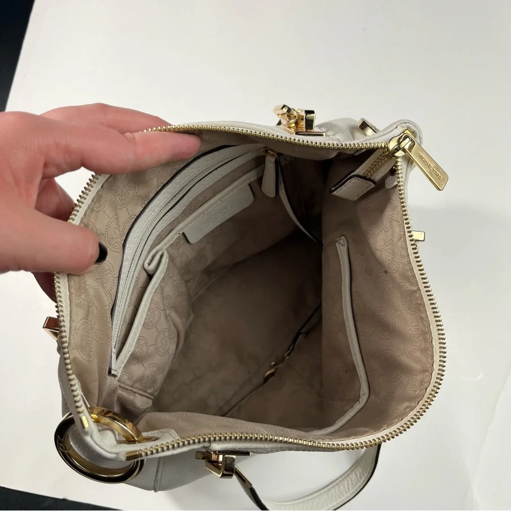 Michael Kors Brooke White Pebbled Leather Shoulder Bag Gold Hardware Medium